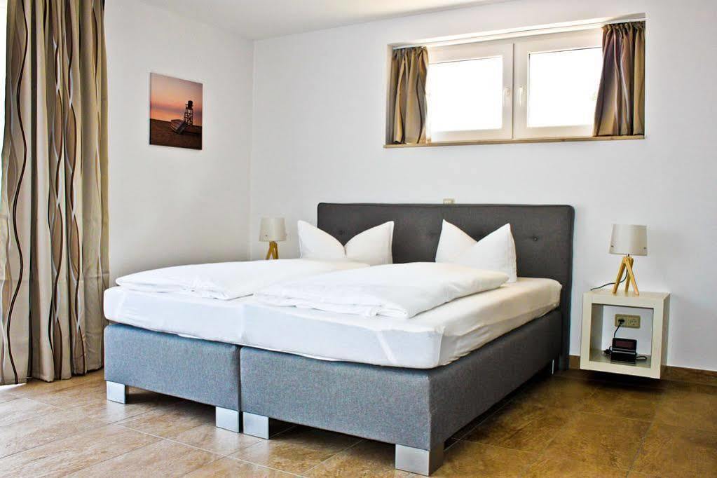 Hof Kranichstein Otel Kluis Dış mekan fotoğraf